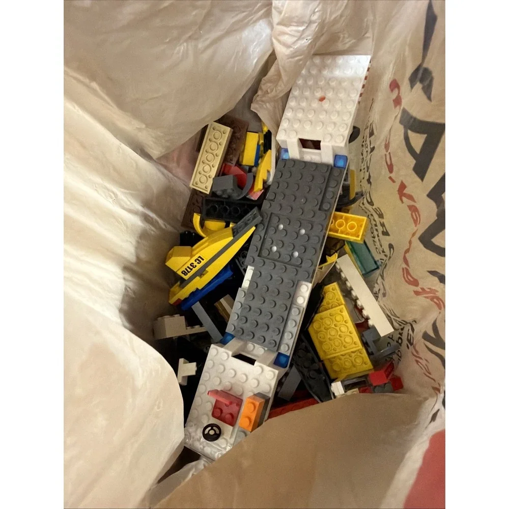 Legos 7.5lbs Some Small Sets In Box And Booklets - Picture 3 of 5